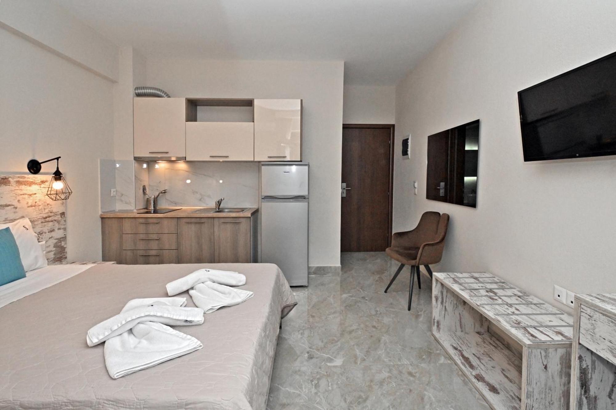 Sinodinos Deluxe Apartments Афитос Экстерьер фото