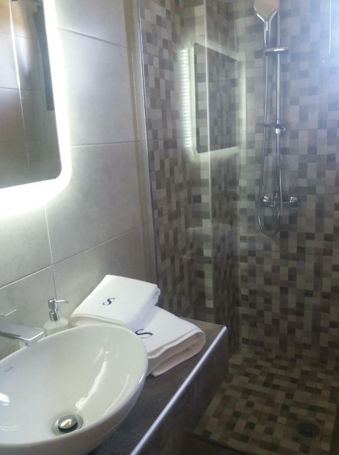 Sinodinos Deluxe Apartments Афитос Экстерьер фото
